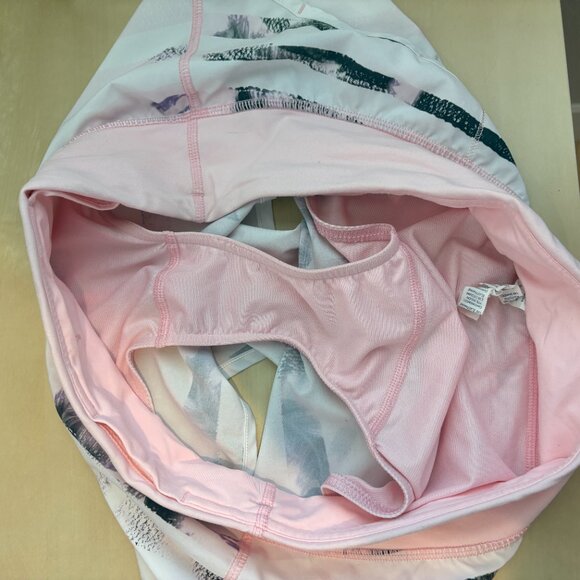 Lululemon Speed up Low rise shorts Size 8 Black/pink/white printed - Picture 7 of 10